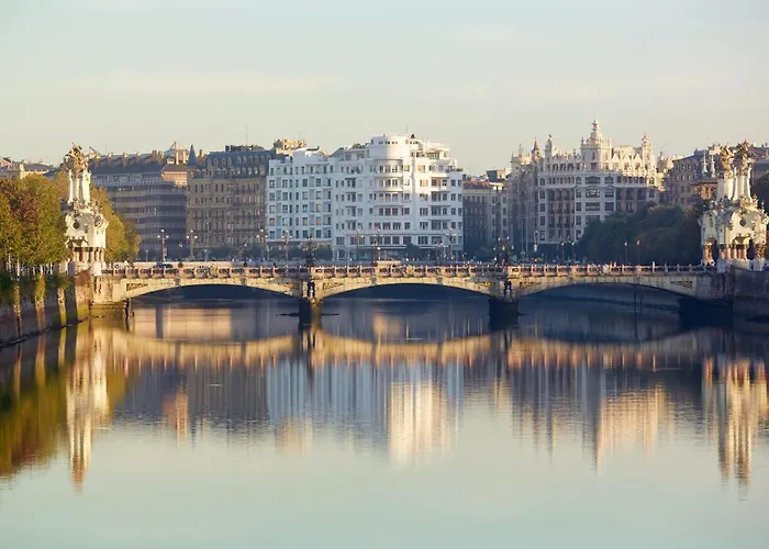 Cozy 6' From San Sebastian + Parking Apartman